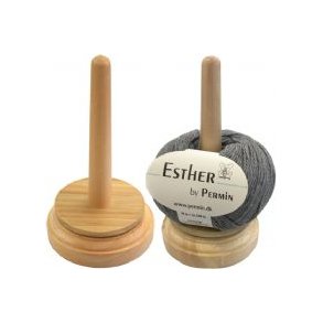 Garnholder i tr fra Permin
