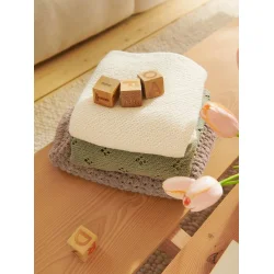 Enkeltopskrift / 2406 Babytepper / Nr. 1 - Rilleteppe