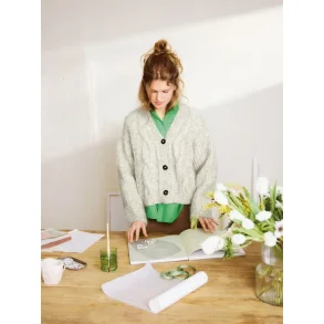 Enkeltopskrift / 2502 DIY / Nr. 01 - Harper Cardigan. 