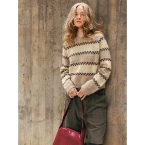 Enkeltopskrift / 2510 Norske ikoner voksen/ Nr. 05 Astrid Damegenser