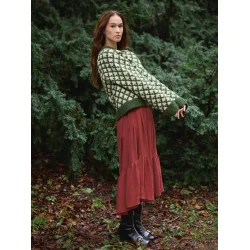 Enkeltopskrift / 2511 Christmas tree sweater / Nr. 02 Dame