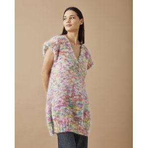  Bella C By Permin - Oversized vest med dyb V-hals - Enkeltopskrift / Nr. 8931106