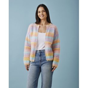  Bella C By Permin - Cardigan i lune pasteller/restegarn - Enkeltopskrift / Nr. 8932126