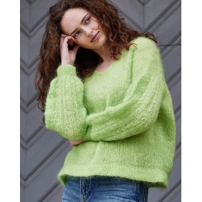 Bella By Permin - Sweater med strukturm�nster og V-hals - Enkeltopskrift 8932131