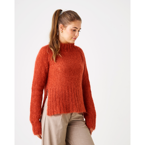 Bella By Permin - Raglansweater med slidser - Enkeltopskrift 893294