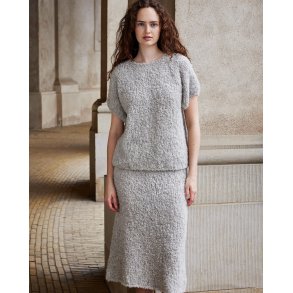 Bodil By Permin - Nederdel og Oversize T-shirt i glatstrik- Enkeltopskrift 896607