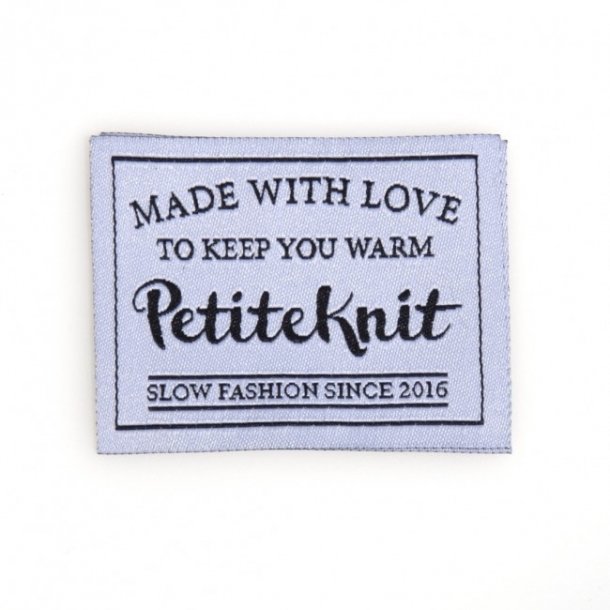 PetiteKnit Mrkelap - MADE WITH LOVE TO KEEP YOU WARM