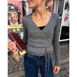 Petiteknit - Lucy Wrap - Enkeltopskrift