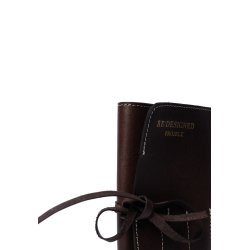 RE:Designed Project 130 - H�klen�le Holder - Farve Dark Brown