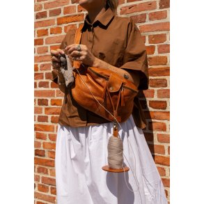 RE:Designed Project 94 - Drejbar Garnholder - Farve Burned Tan