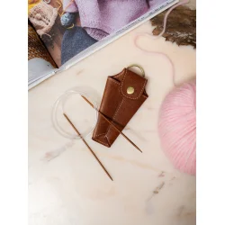 RE:Designed Project 124 - Rundpinde Holder - Farve Valn�d