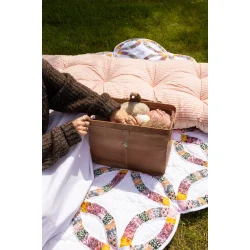 RE:Designed Project 98 - Project Taske - Farve Taupe