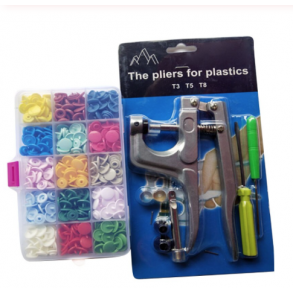 Stort st med Plast Trykknapper incl. vrktj