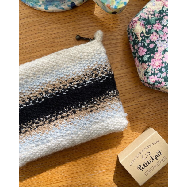 PetiteKnit - Technicolor Purse - Enkeltopskrift