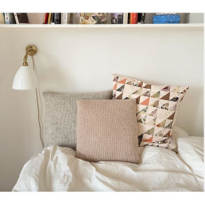 Petiteknit - Honey Pillow - Enkeltopskrift