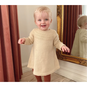Petiteknit - Ankers Kjole - Enkeltopskrift