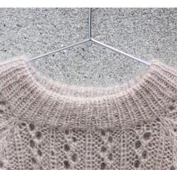 Knitting For Olive - Vaffelsweater - Enkeltopskrift