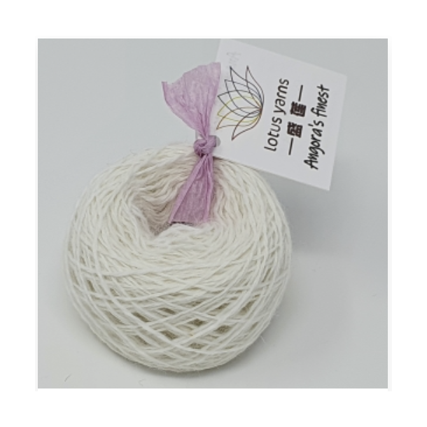 Lotus Yarn - Angora`s Finest Fv. 01 Hvid