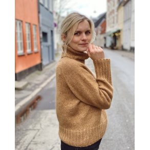  Petiteknit - Caramel Sweater - Enkeltopskrift 