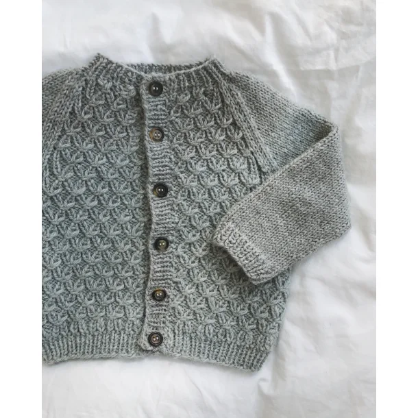 Petiteknit - Carls Cardigan - Enkeltopskrift