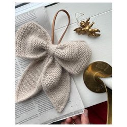 Petiteknit - December Bow - Enkeltopskrift