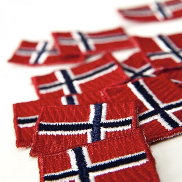 Hindre Mockingbird Meningsfuld Norske flag i stof til påsyning - SANDNES - OPSKRIFTER + MÆRKER -  Thecornershop.dk - Billigt Garn, hobby og Interiør.