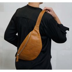 Miko - Bumbag i brunt l�der - Large
