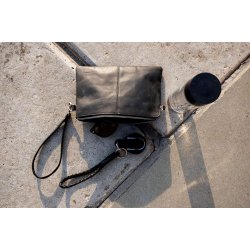 Alpha - Clutch i lder - Sort 