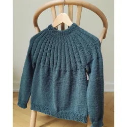 Petiteknit - Haralds Sweater junior - Enkeltopskrift