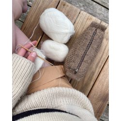 PetiteKnit - Honey Clutch - Enkeltopskrift