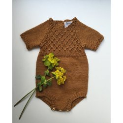 PetiteKnit - Millas Sommerdragt - Enkeltopskrift