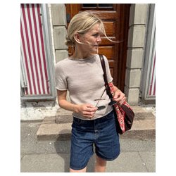 Petiteknit - Ivy Tee - Enkeltopskrift