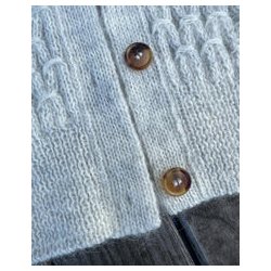 Petiteknit - Jenny Jacket V-Neck - Enkeltopskrift