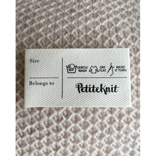 Petiteknit - Carelabel - 1 Stk