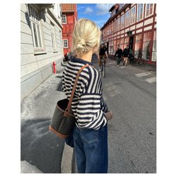 Petiteknit - Olga Sweater - Enkeltopskrift