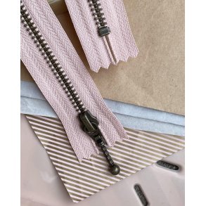 YKK Lynls 6mm Antik Messing 20 / 35 / 45 cm Pudderrosa