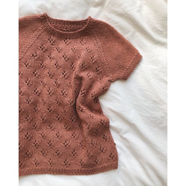 Petiteknit - Rigmors Sommerbluse Junior - Enkeltopskrift