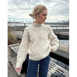  Petiteknit - Saga Sweater - Enkeltopskrift
