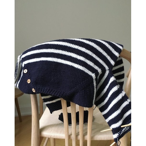 Petiteknit - Seaside Sweater Junior - Enkeltopskrift