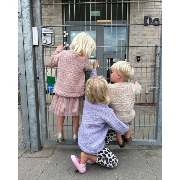 Petiteknit - Storm Sweater Junior - Enkeltopskrift