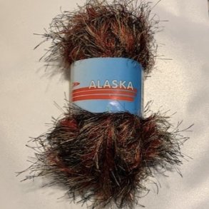 PELSGARN ALASKA Fv: 515 Guld/Rd Sort Multi